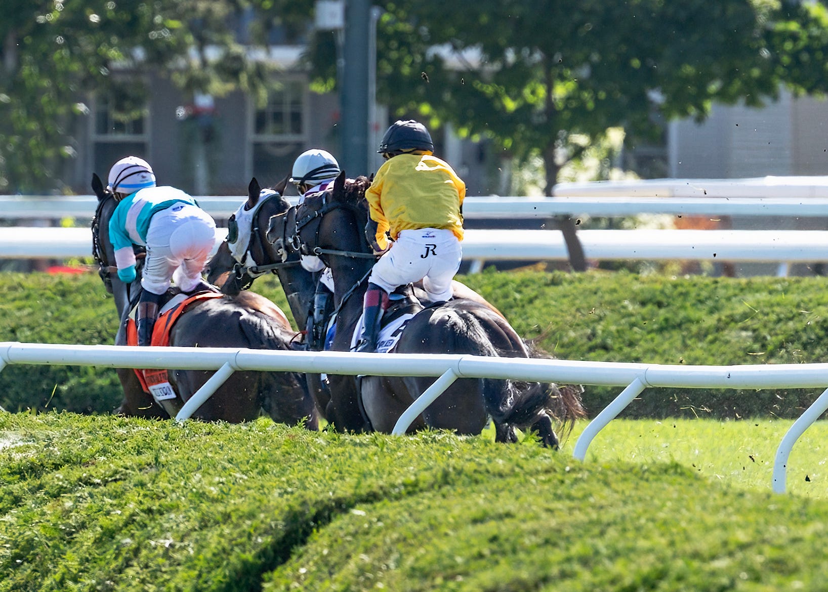 Luther Wins Hall Of Fame Stakes Via Dq After First Turn Incident